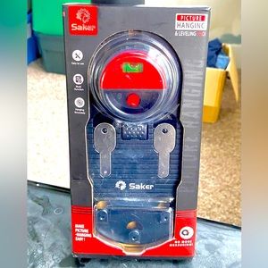 Leveling Tool: Posters &
Picture Frames Saker With or Without Wires